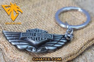 Beautiful and meaningful Harley Davidson gifts for couples